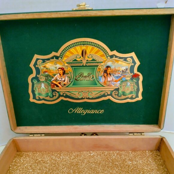 Suenos de Saundra Upcycled, Pere Carrillo, Cigar Box, Storage/ Home Decor - Picture 13 of 14